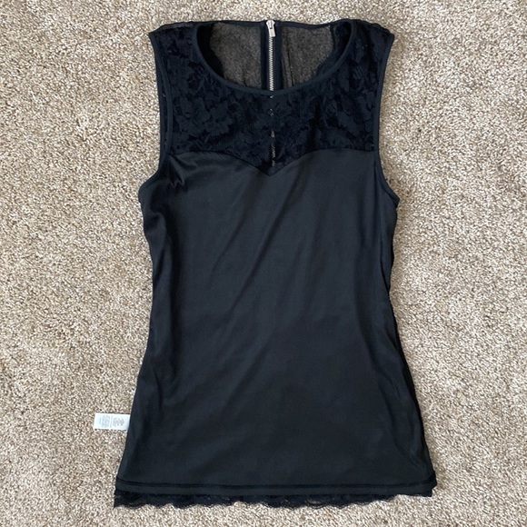 Express Floral Lace Tank with Zip Back - Picture 8 of 10